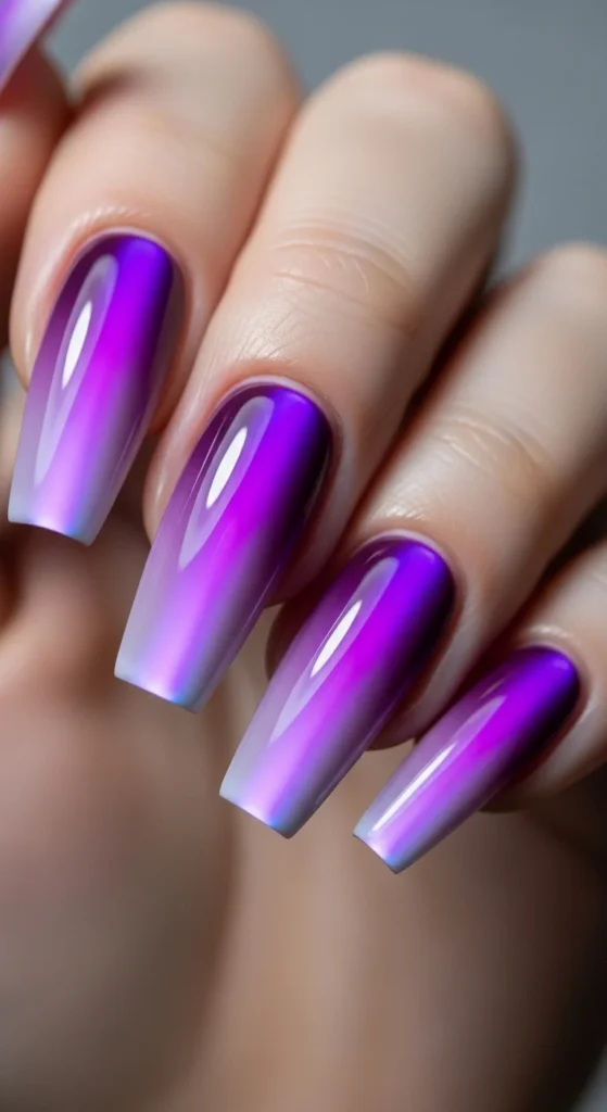 7. Moody Aura Gradient Nails.webp